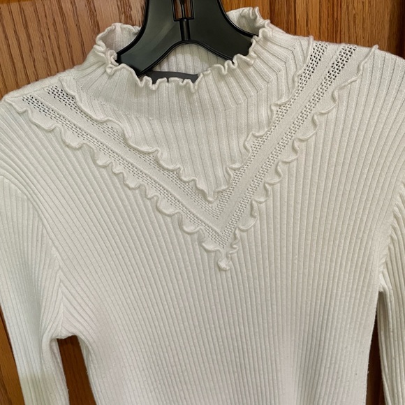 ANTHROPOLOGIE SWEATER WHITE SIZE M - Picture 1 of 6